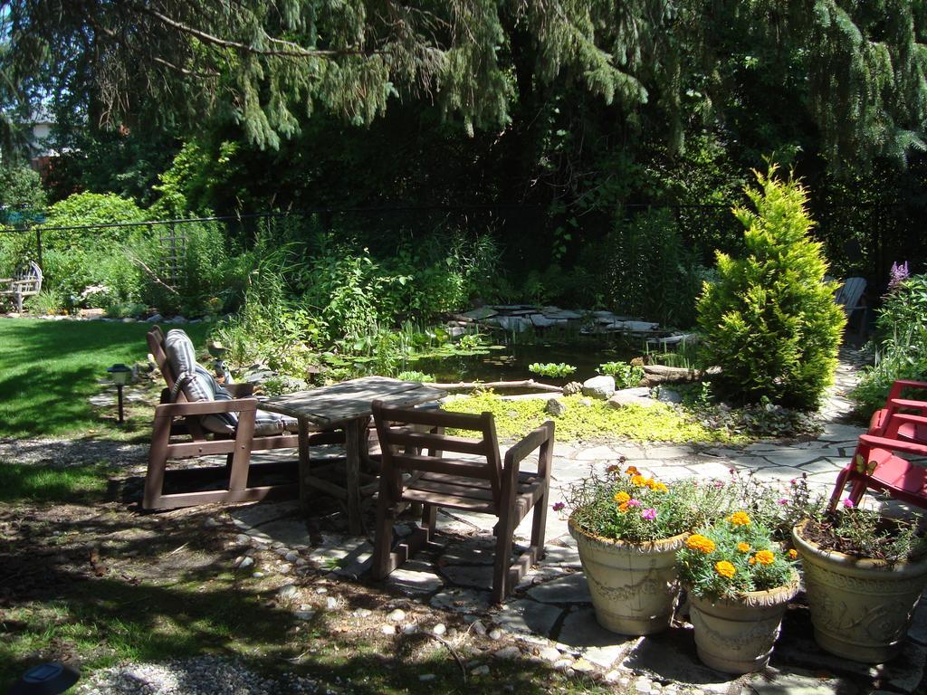 Paddington Place Bed & Breakfast Oshawa Bagian luar foto
