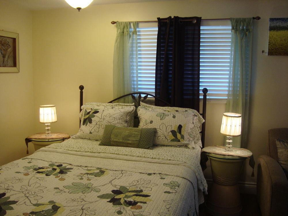 Paddington Place Bed & Breakfast Oshawa Bagian luar foto
