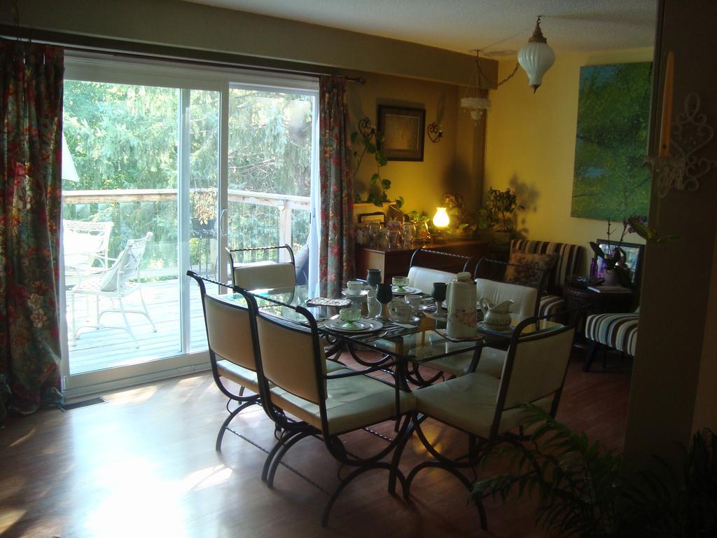 Paddington Place Bed & Breakfast Oshawa Bagian luar foto