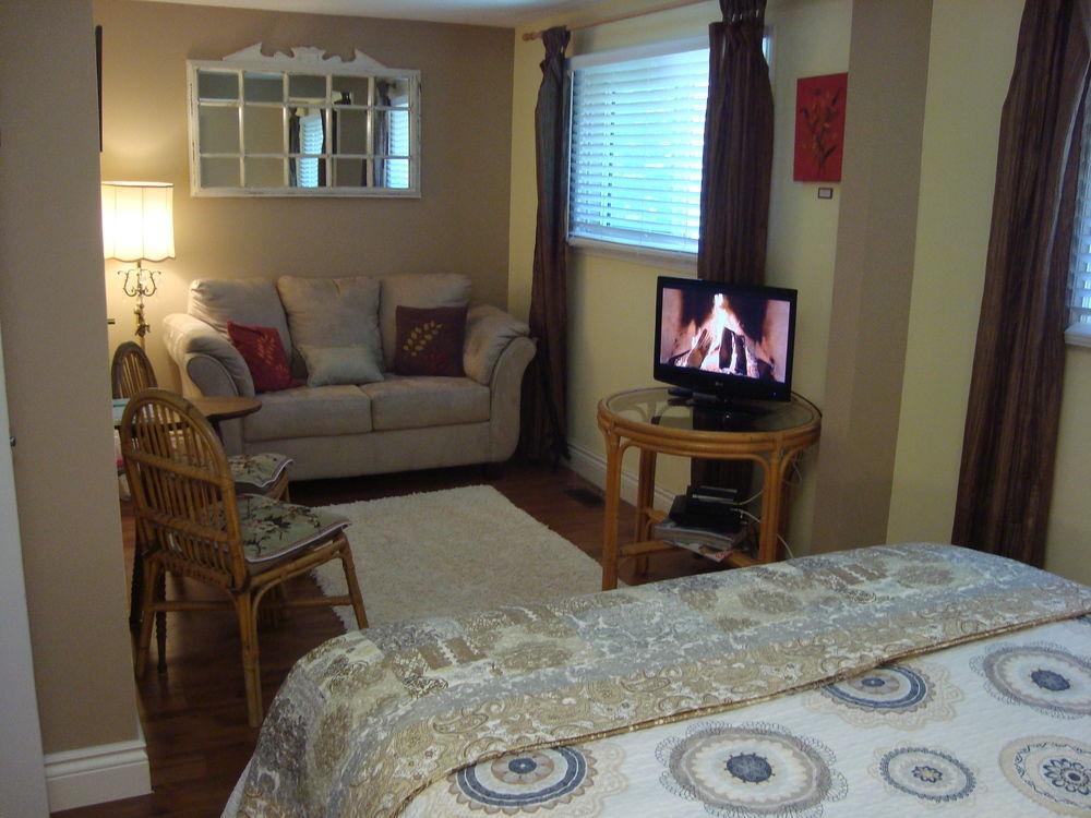 Paddington Place Bed & Breakfast Oshawa Bagian luar foto