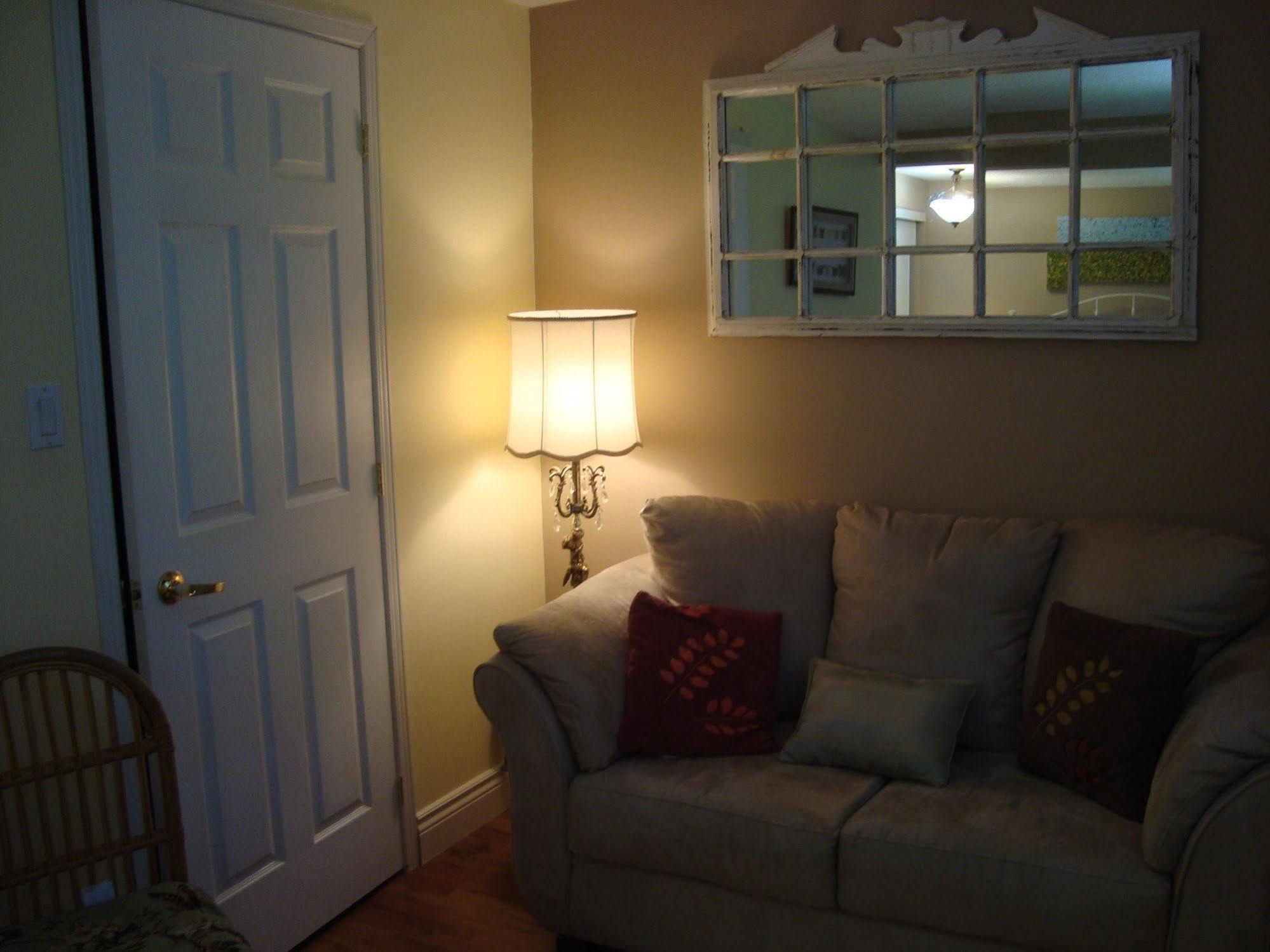 Paddington Place Bed & Breakfast Oshawa Bagian luar foto