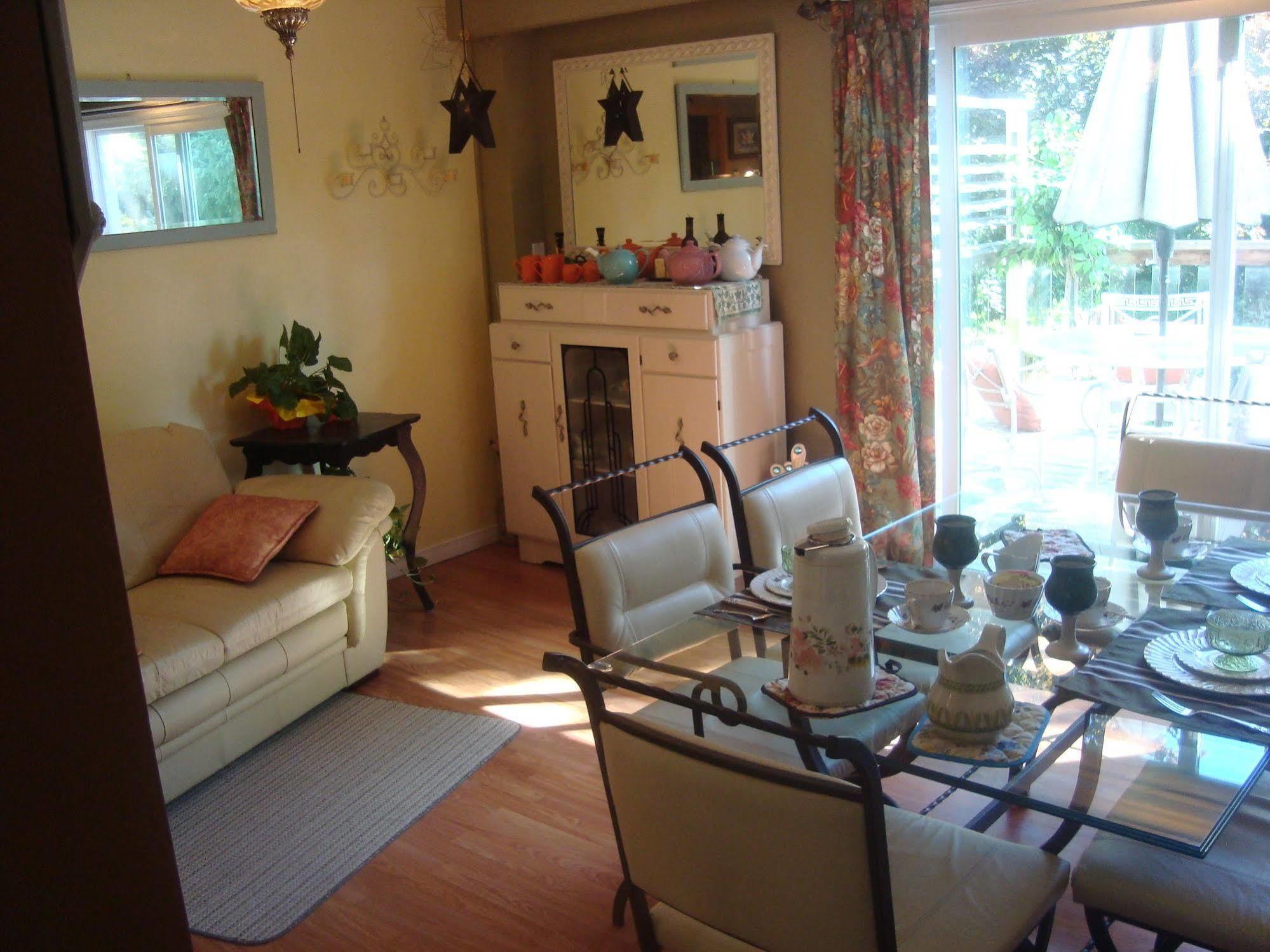 Paddington Place Bed & Breakfast Oshawa Bagian luar foto