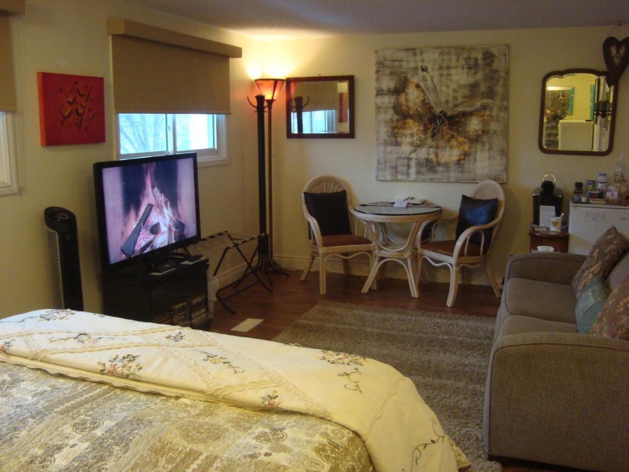 Paddington Place Bed & Breakfast Oshawa Bagian luar foto